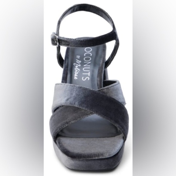 Gray Velvet Coconuts By Matisse/Block Heel Robin Platform Sandals Size 7 NWOT - Picture 5 of 11
